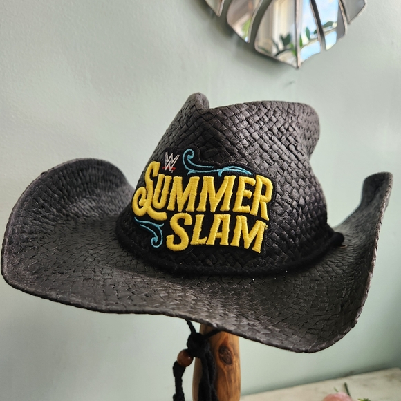 WWE‎ Summer Slam Black Cowboy Hat RARE 2022 Paper Western Hat Wrestling Merch - Picture 1 of 6